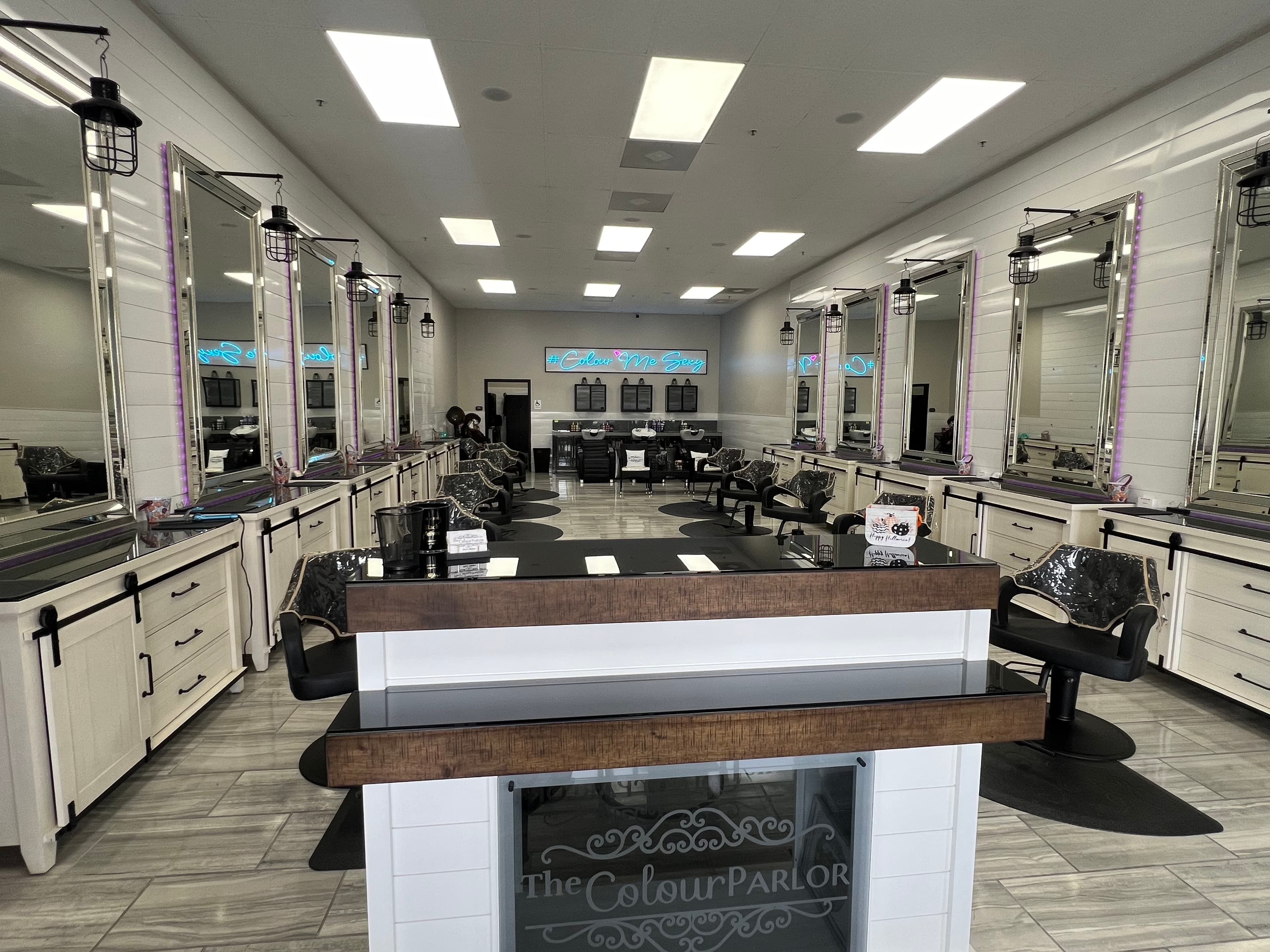 Menifee salon interior panoramic view